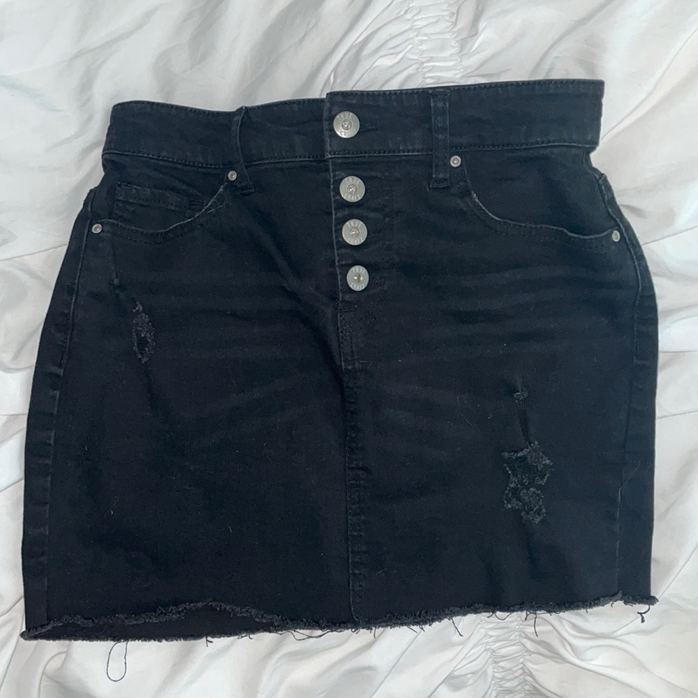 Black ripped mini jean skirt!!